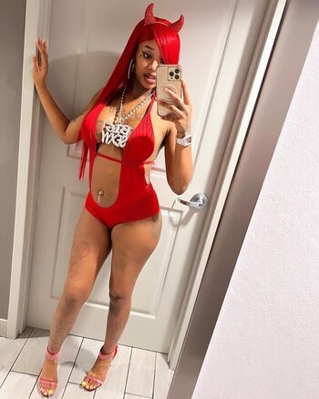 Full leaked Sexxy red private photo