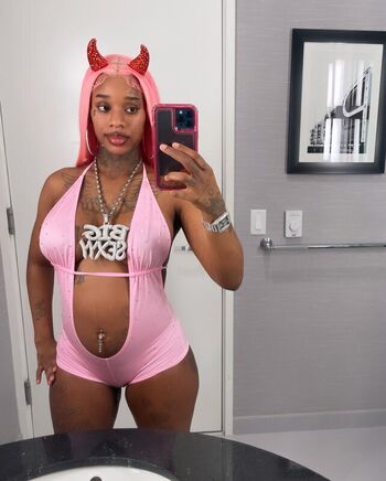 Full leaked Sexxy red private photo