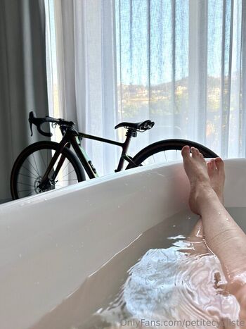 Full leaked Sexycyclist private photo