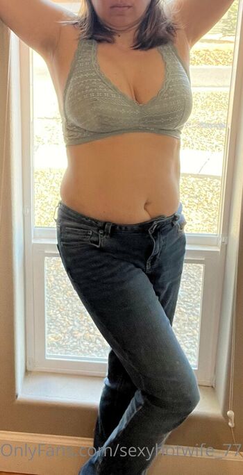 Full leaked Sexyhotwife private photo