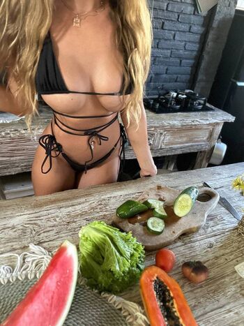 Full leaked Seylark  page private photo