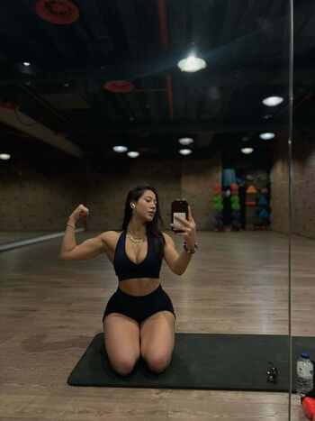 Full leaked Seymaugurr private onlyfans photo