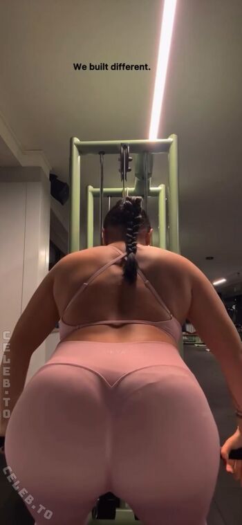 Full leaked Seymosuum private onlyfans photo