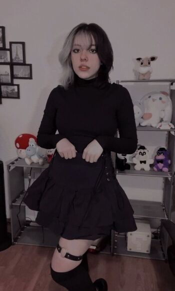 Full leaked Shadowkyuu page private photo