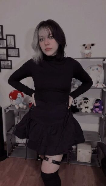 Full leaked Shadowkyuu page private photo