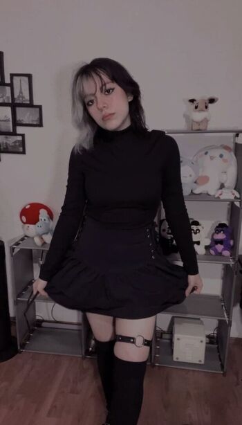 Full leaked Shadowkyuu page private photo