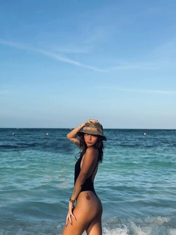 Full leaked Shainna gayle de castro private onlyfans photo