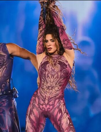 Full leaked Shakira page private photo
