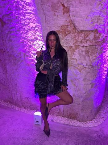 Full leaked Shakira khan private photo
