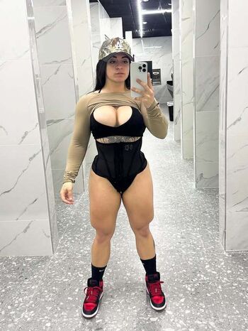 Full leaked Shania samper valero private photo
