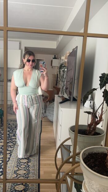 Full leaked Shannon ross private photo