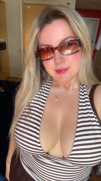 Full leaked Shannon ross private photo