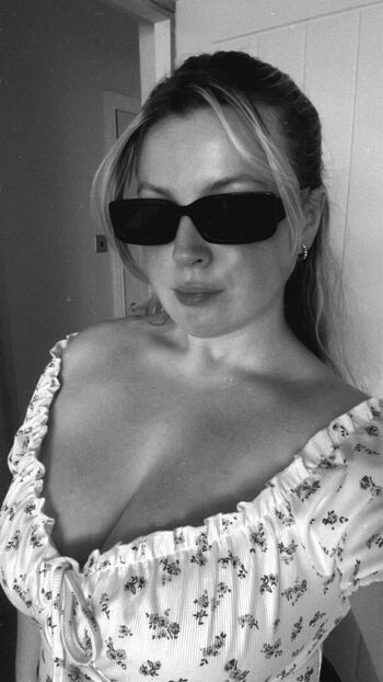 Full leaked Shannon ross private photo