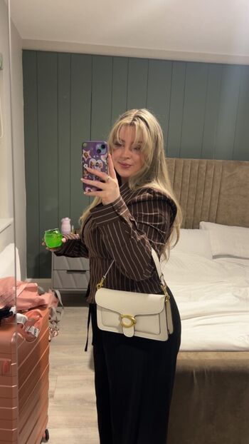 Full leaked Shannon ross private photo