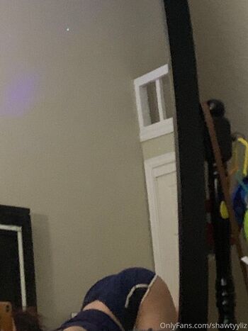 Full leaked Shawtyyliz private onlyfans photo