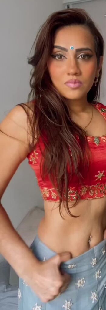 Full leaked Sheraz desi private onlyfans photo