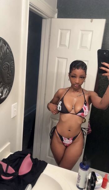 Full leaked Sheworeblacktoo private photo