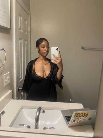 Full leaked Sheworeblacktoo private photo
