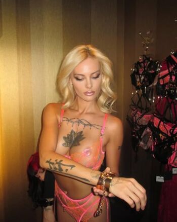 Full leaked Shiasnow private onlyfans photo