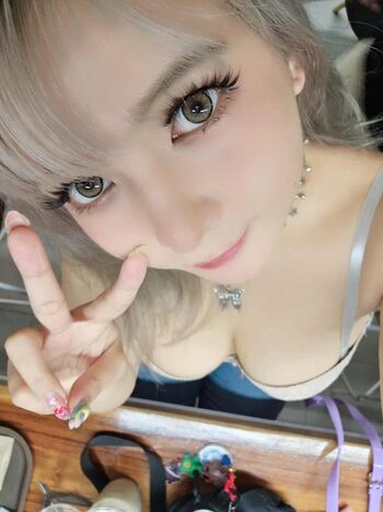 Full leaked Shichineesan pomponmy private onlyfans photo