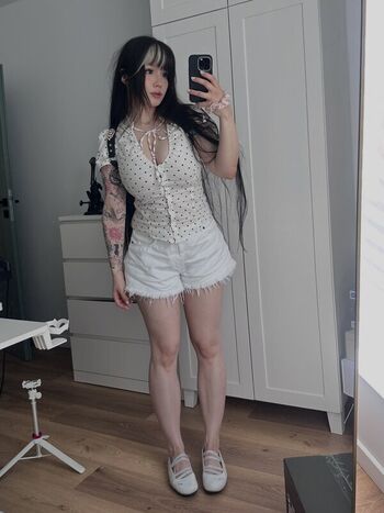 Full leaked Shini waifu private photo