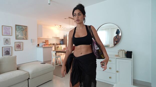 Full leaked Shirin azami private photo
