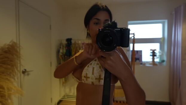 Full leaked Shirin azami page private photo