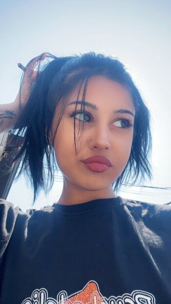 Full leaked Shirin yfr private onlyfans photo