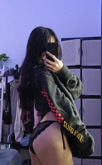Full leaked Shiszou private onlyfans photo