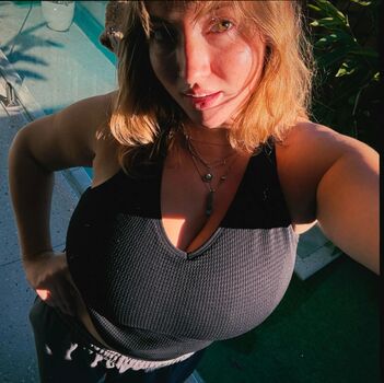 Full leaked Shona colson private photo