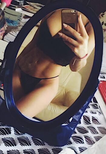 Full leaked Show your girlfriend page private onlyfans photo