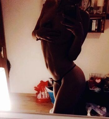 Full leaked Show your girlfriend page private onlyfans photo