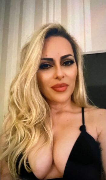 Show Your Girlfriend