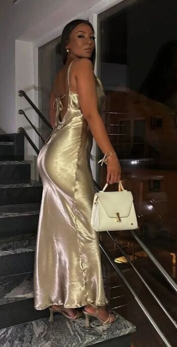 Show Your Girlfriend