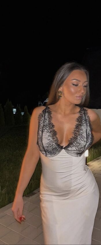 Full leaked Show your girlfriend page private photo