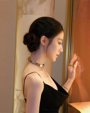 Full leaked Shuhua page private photo