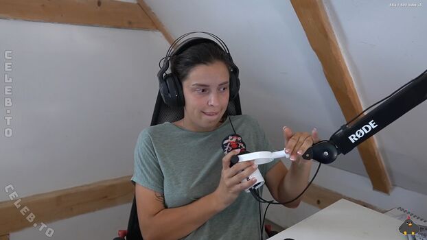 Full leaked Shurjoka private photo