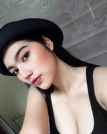 Full leaked Shxniew page private onlyfans photo