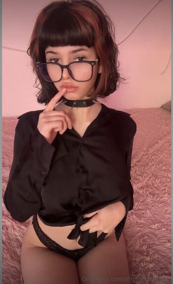 Full leaked Shymoonwaify page private photo