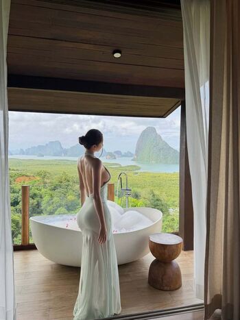Full leaked Si young private photo