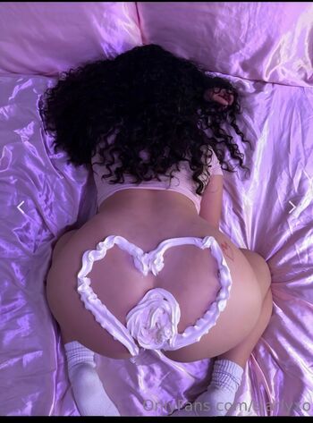 Full leaked Siarly private onlyfans photo