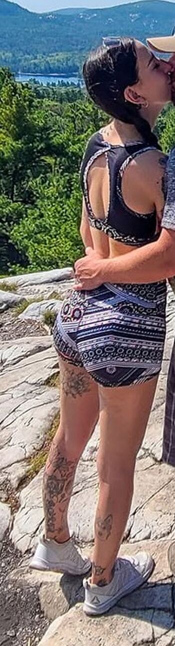 Full leaked Sidney karchie private photo