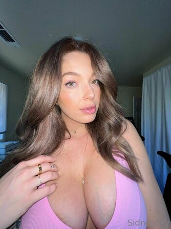 Full leaked Sidney sky private onlyfans photo