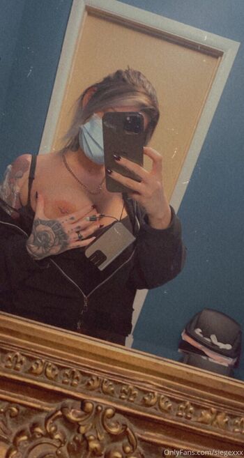 Full leaked Siege private photo