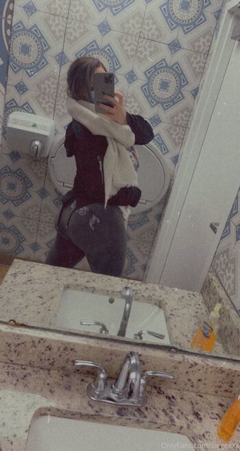 Full leaked Siege private photo