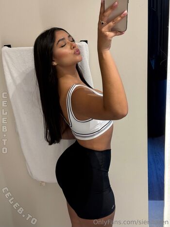 Full leaked Siennaren private onlyfans photo