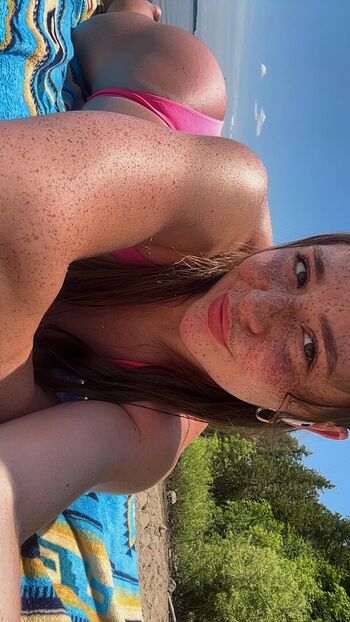 Full leaked Sierra wood private onlyfans photo