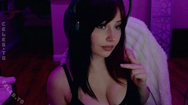 Full leaked Silkyfabric private onlyfans photo