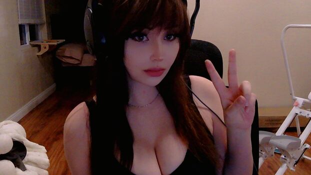 Full leaked Silkyfabric private onlyfans photo