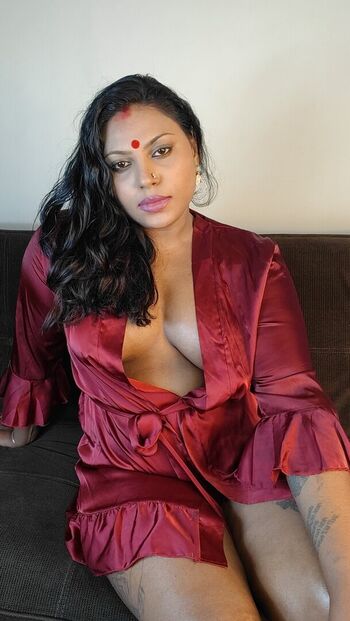 Full leaked Silkysutra private onlyfans photo